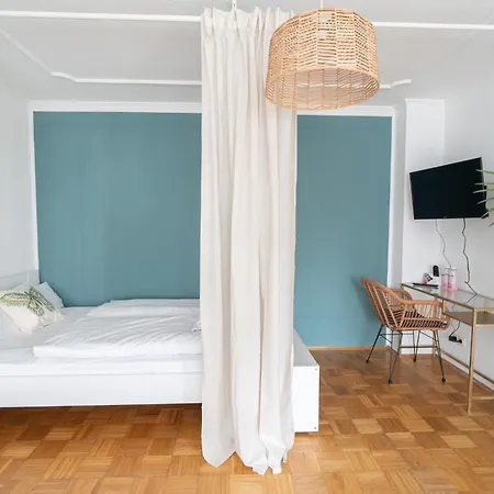 아파트 Metternich Naehe Uni Und Bwzk 코블렌츠